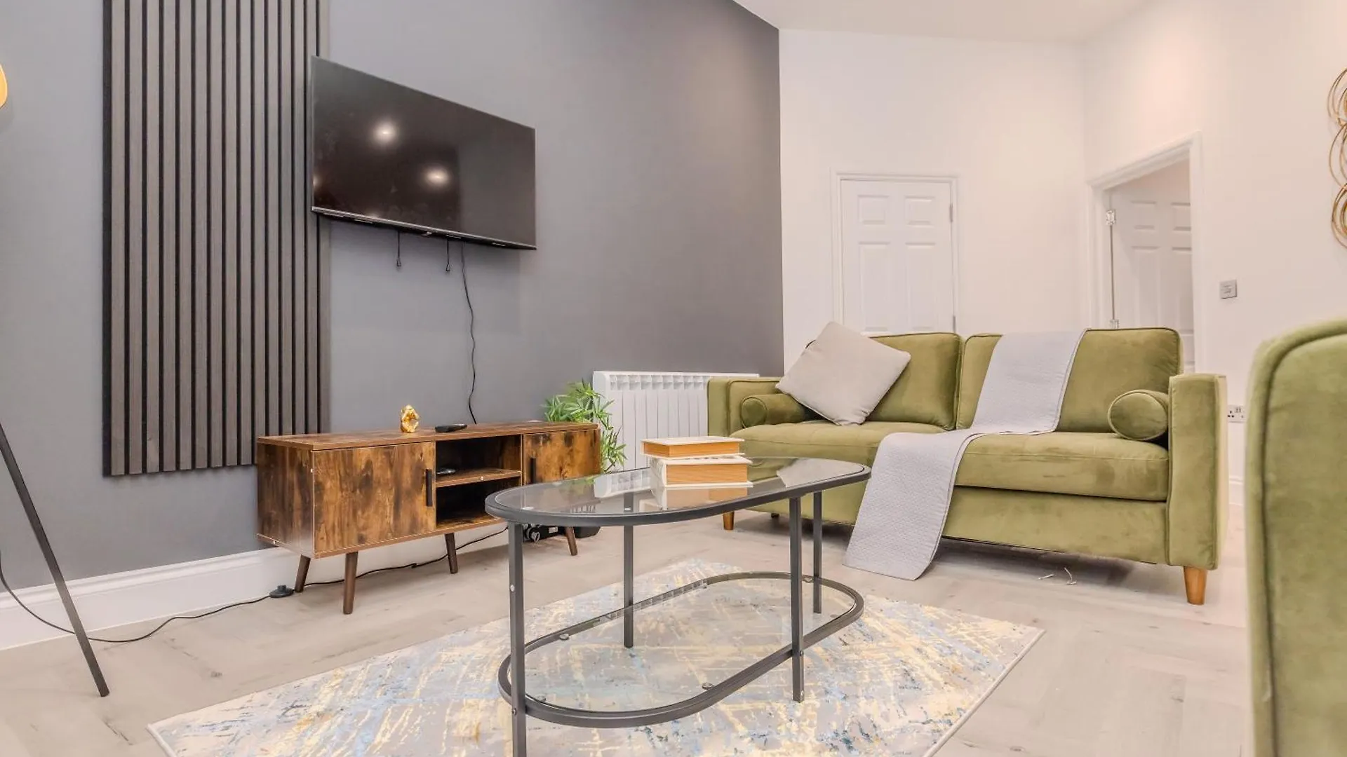 Perfect Holiday Home I 3 Bedroom I 2 Bathroom I Sleep 10 Guests 브라이턴 아파트